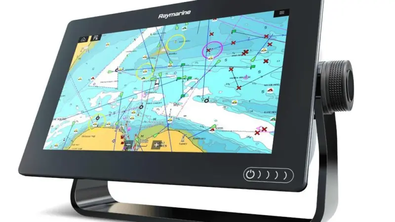 The popular navigation communication system mazu and mSeries now works with Raymarine Axiom MFDs
