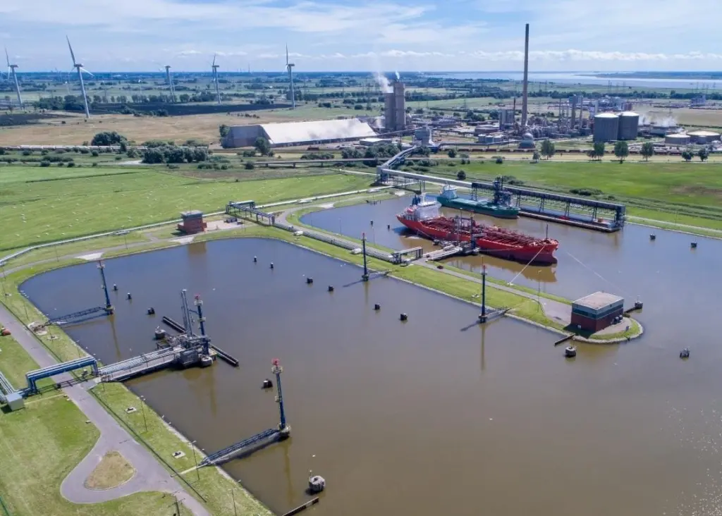 Ostermoor Harbour gets world-class operation