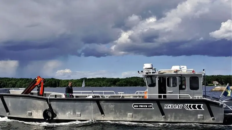 The boat is fitted with an aft wheelhouse that offers seating for six people