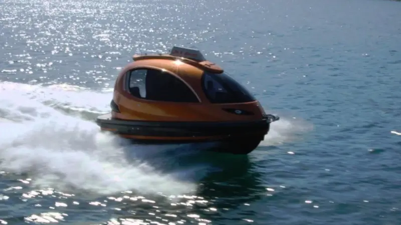 The Jet Capsule comes in two sizes, one 7.35 metres long and its smaller sister the Super Jet which is 6.20 metres long