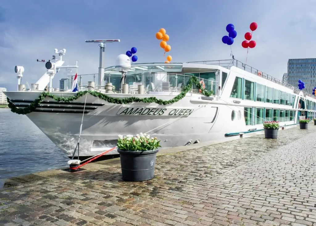The vessel was handed over to Lu¨ftner on March 23rd