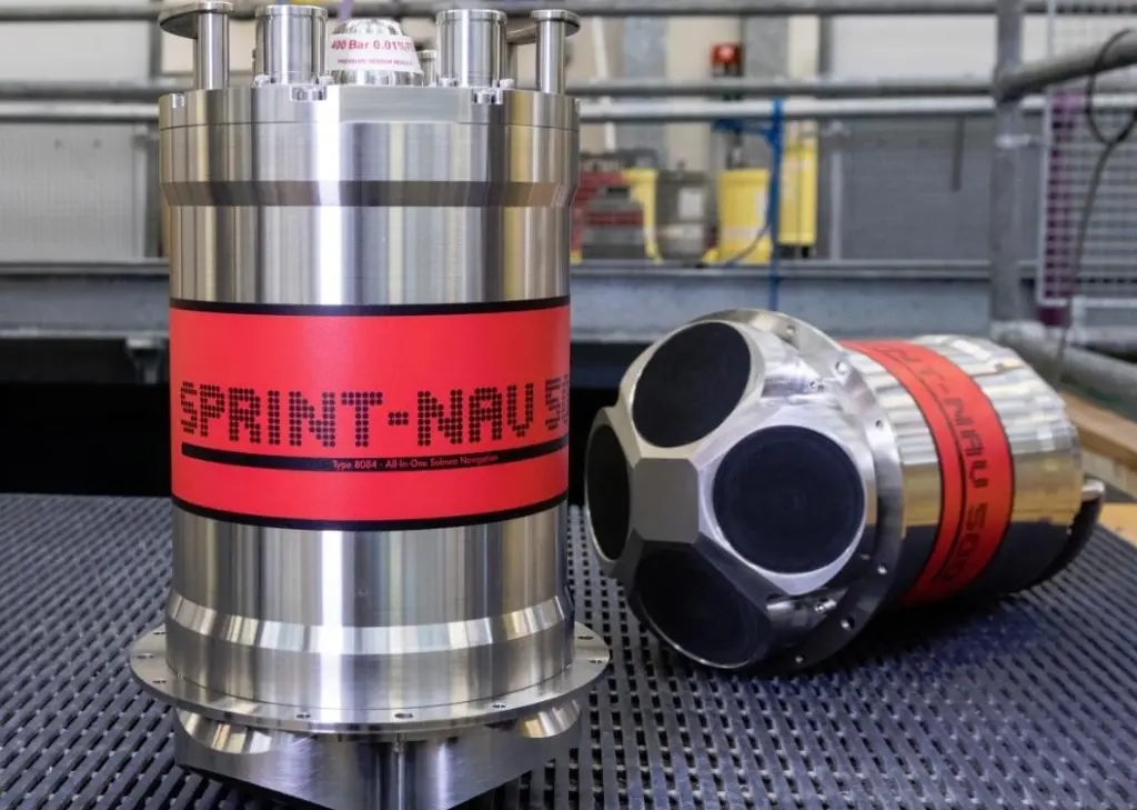 SPRINT-Nav’s all-in-one design tightly couples Sonardyne’s SPRINT inertial and Syrinx Doppler technologies to improve the accuracy, precision and reliability of subsea vehicle navigation
