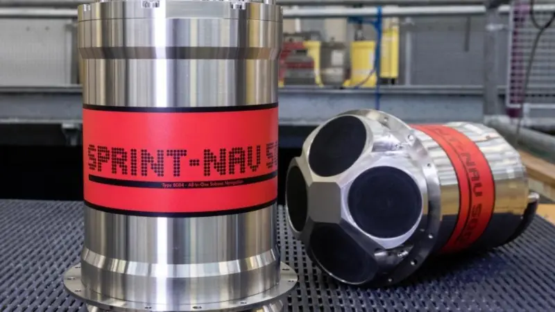 SPRINT-Nav’s all-in-one design tightly couples Sonardyne’s SPRINT inertial and Syrinx Doppler technologies to improve the accuracy, precision and reliability of subsea vehicle navigation