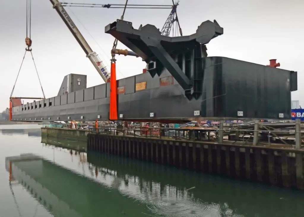 One of the pontoons being lifted into the water