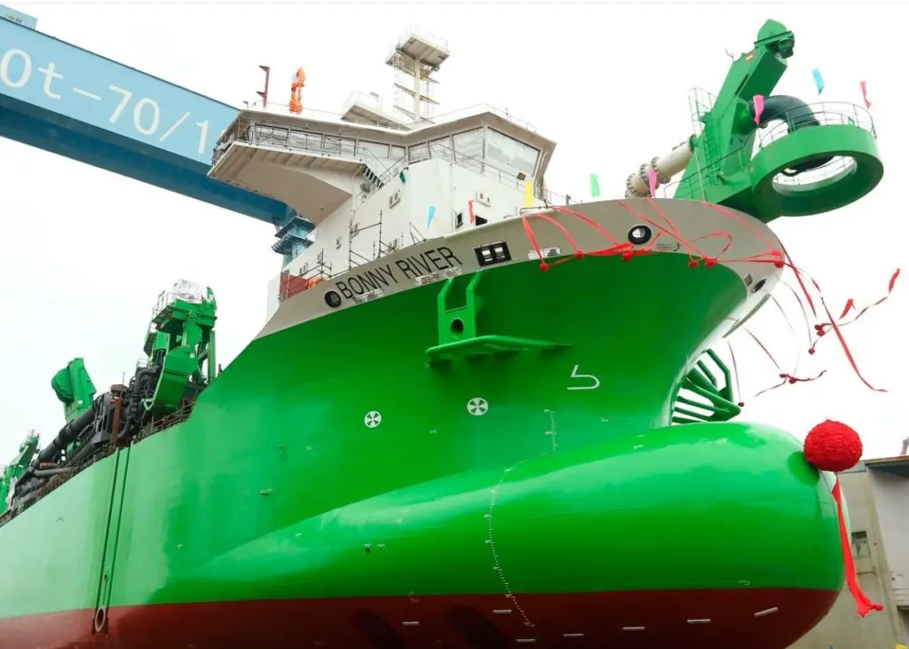 ‘Bonny River’ being launched at Cosco Guangdong Shipyard in China