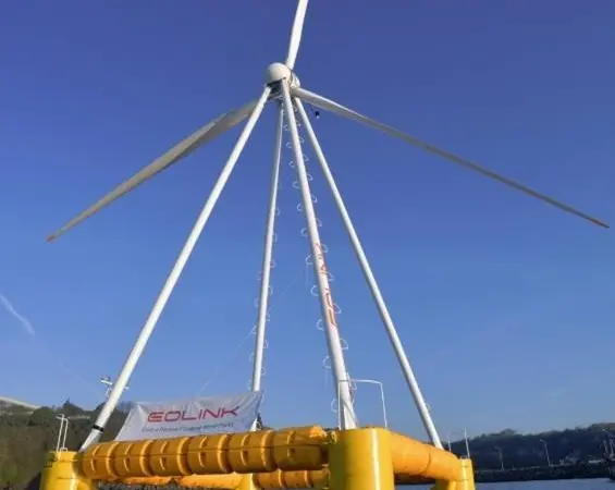 The EOLink unit is fitted to a rectangular floating base that is constructed in concrete