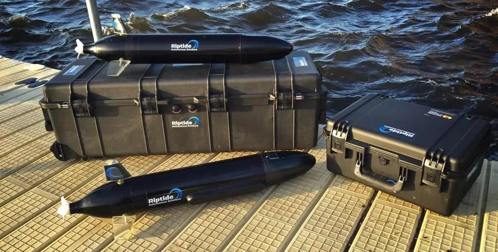 Riptide’s low power-draw  micro-UUV has been paired with  an aluminium-seawater battery