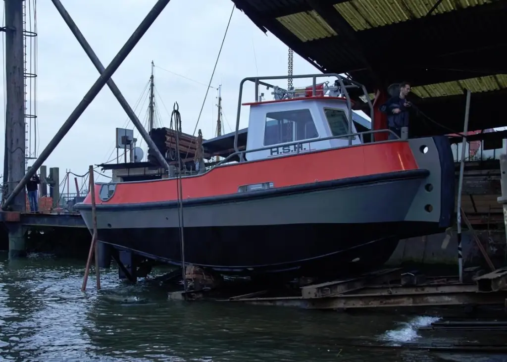 'Lutt Deern 54'- this tug has had the film successfully applied