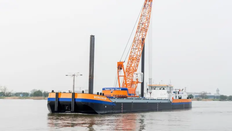 00_53309_MJJUNE18Dredging-Van-Oord