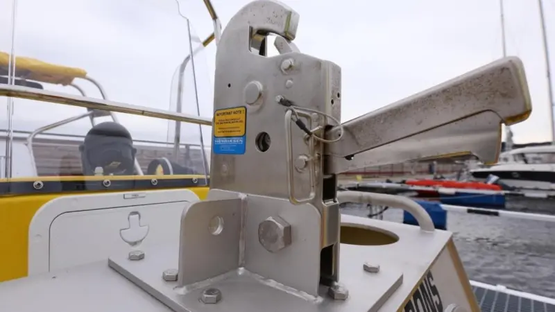 The company began to specialise in the design and manufacture of launching hooks in 1978