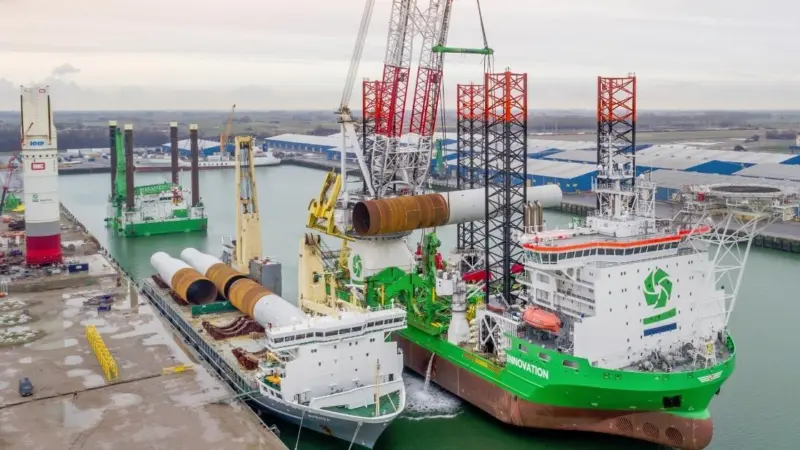 'MV Svenja' foundation transshipment for Geosea