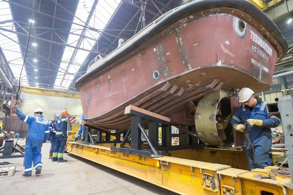 00_53513_Niron-Staal-fabricates-two-Stan-Launch-804s-for-Maaskant-2_lowres
