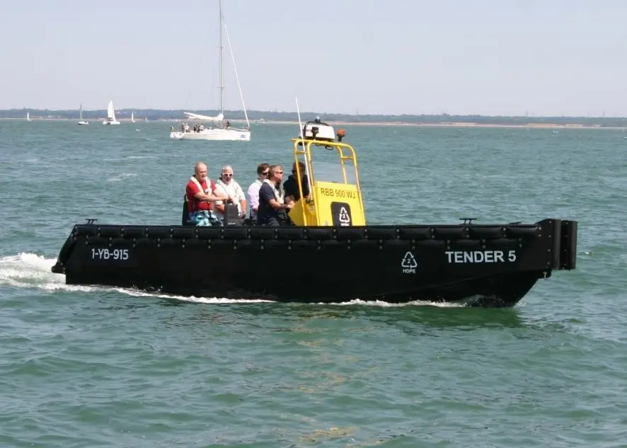 Tideman's indestructible RBB 900 returning from a deliberate excursion onto the rocks