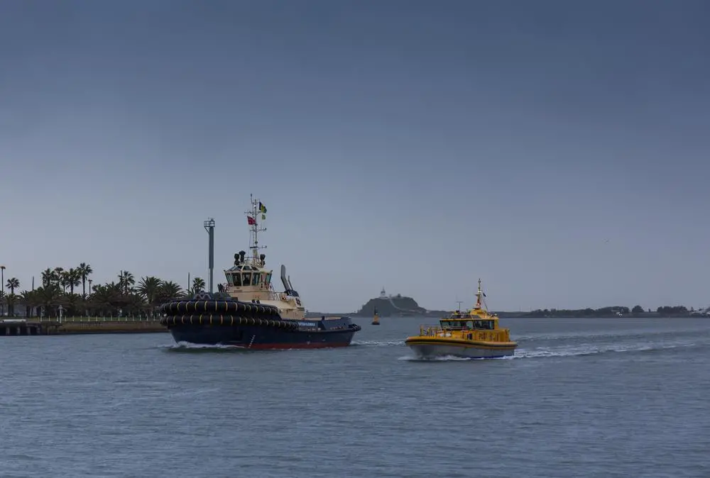 00_53534_Svitzer-Glenrock-arriving-at-Newcastle-2