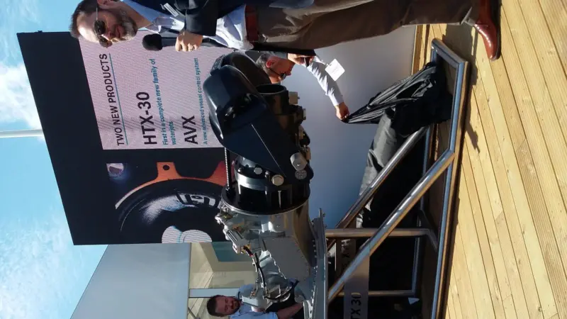 The AVX is an intuitive 3-axis controller which allows for low speed manoeuvring and docking