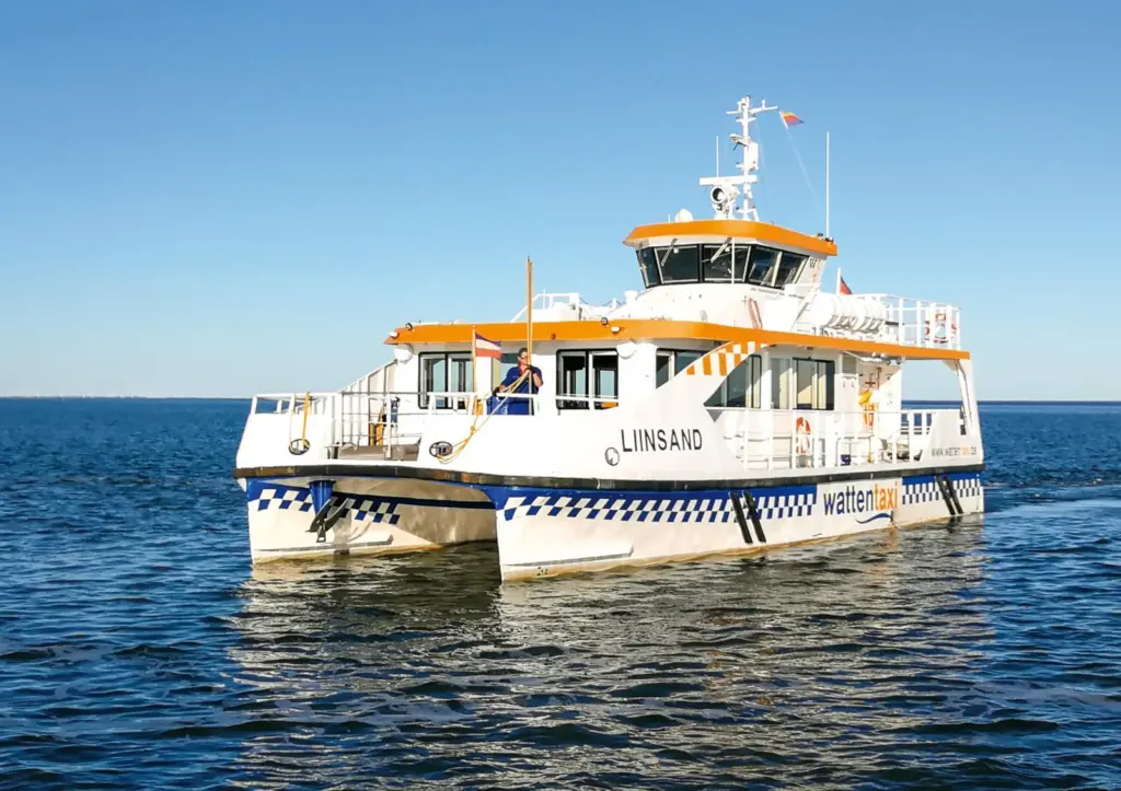 'Liindsand' shallow water taxi is hit, say operators and system makers