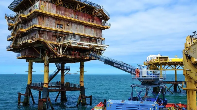 The projects will see Ampelmann deploy six E-type gangway systems for planned maintenance support across the North Sea Photo: Ampelmann