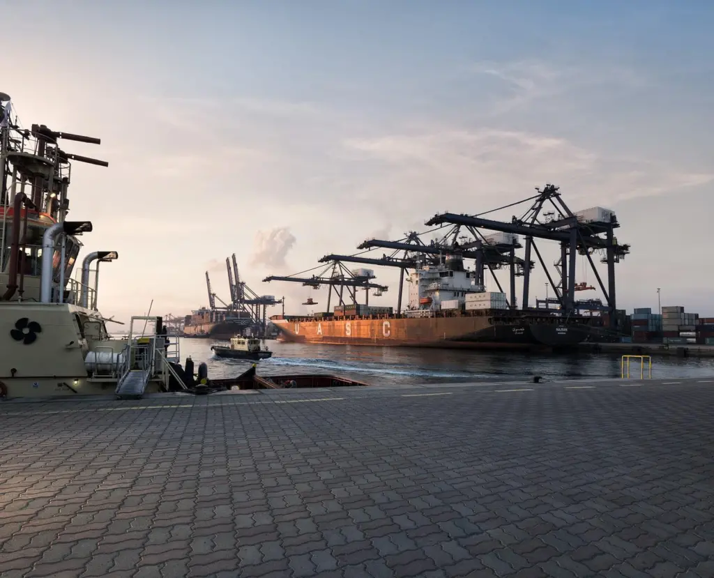 00_53752_SOHAR-Port-and-Freezone
