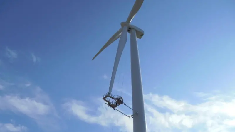 With the new system it will be possible to maintain rotor blades with protruded blade tips up to 18 metres away from the tower