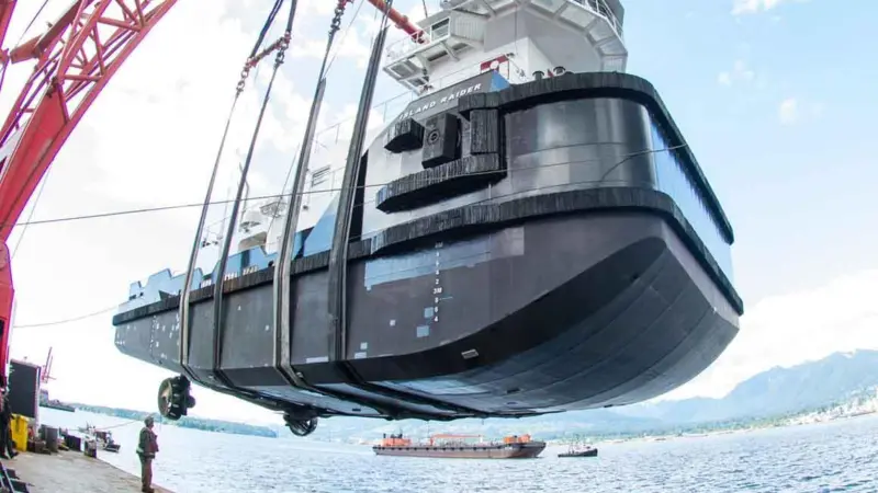 The new ATB tug unit prepares to enter the water (Cummins)