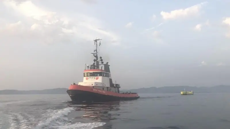 ATIR device being towed north from Vigo in Spain (Photo: Magallanes Renovables)