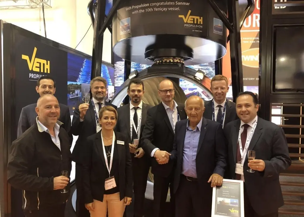 For this occasion the complete thruster was displayed on the Veth booth.