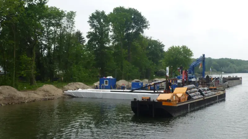 German Mittelland Canal renovations. Berlin has pledged cash for more work like this. (Photo: Tom Todd)