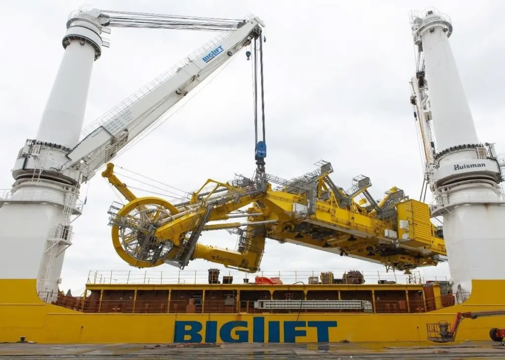 BigLift 'Happy Star' at Huisman Service & Assembly location in Schiedam