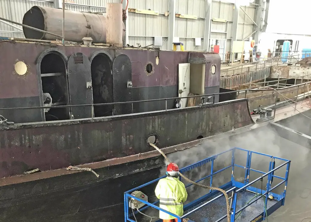 SMS has invested in an ultra-high pressure (UHP) blasting unit Photo: SMS
