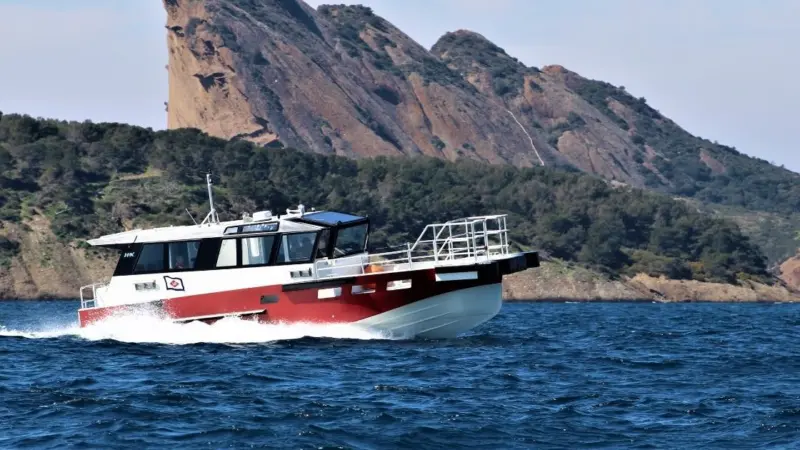 Speed of Change is constructed from composites and is based on a deep vee hull that will allow speeds of up to 30 knots
