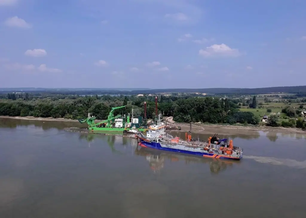 The two companies will bring a wide variety of dredging and construction equipment