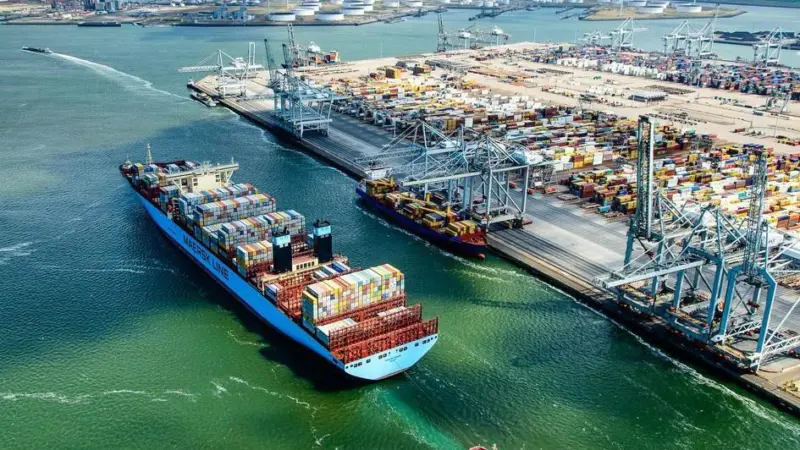 Rotterdam is focusing on berthing efficiency measures Photo: Port of Rotterdam
