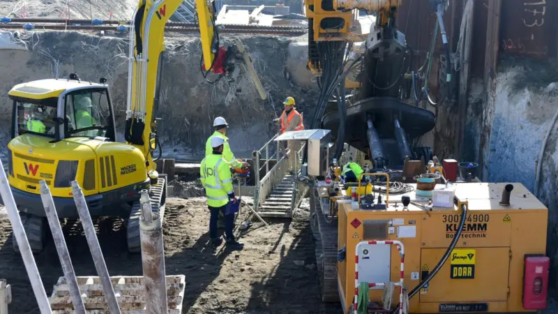 Complex Kiel Canal Fifth Lock work in Brunsbuttel