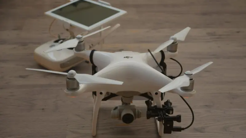 A DJI Phantom 4 with a long-range, 32,136 pixel thermal camera, mounted on a base that can provide a 180 degree vertical view and a full 360 degrees in the horizontal plane. Image: Ocean Life Survey