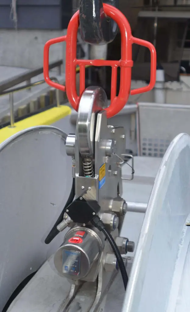 A Henriksen hook such as the one pictured fitted with LiftView, can now be inspected by its owner Photo: Henriksen