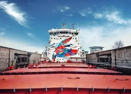 Vessel entering lock
