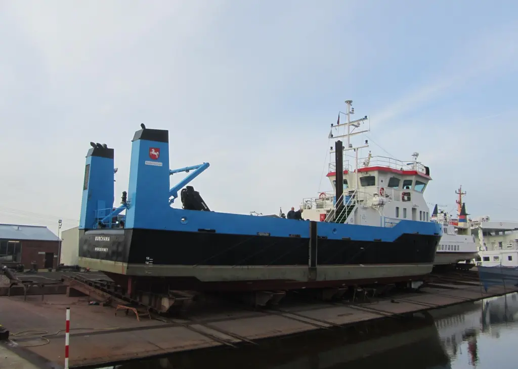 Burchana propeller shaft work at Diedrich Schiffswerft