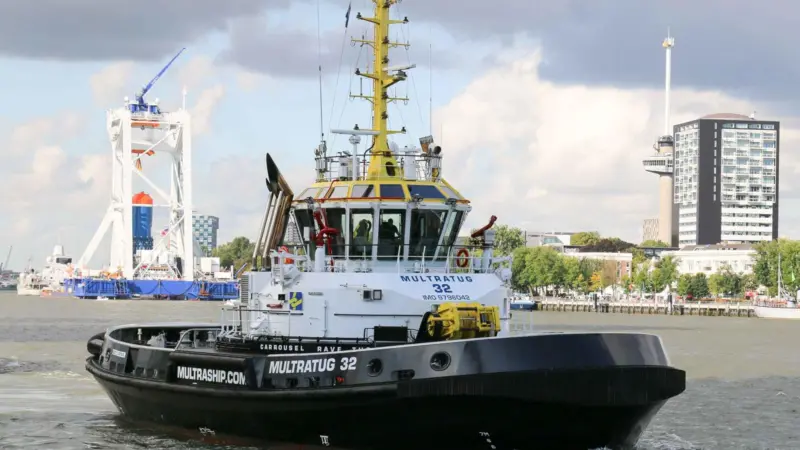 The Carrousel towing system is seen here on 'Multratug 32' (Peter Barker)