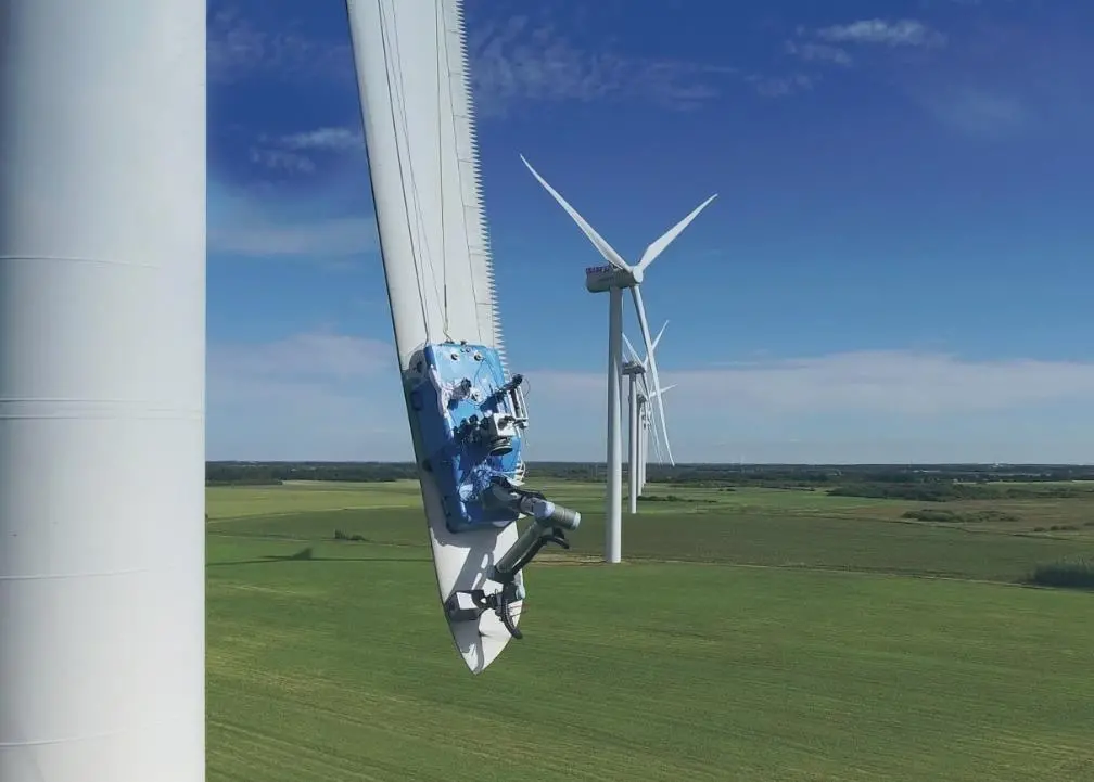 The Rope Robotics solution, using a robot to carry out the inspection and repair work is expected to reduce both the time and costs in blade maintenance and repair