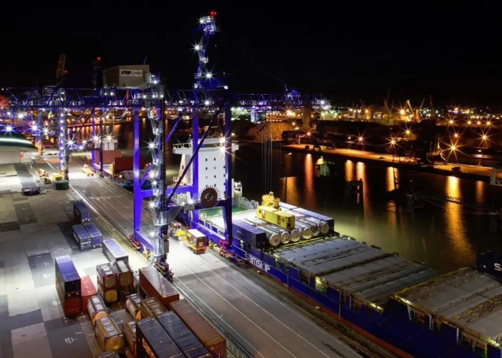ABP's Port of Hull at night