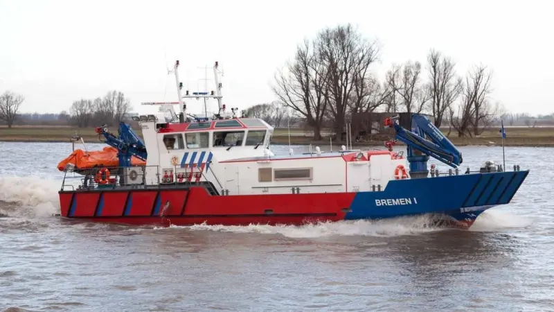 Damen’s Type 2406 fire-fighting boat Bremen 1 could be the model for new Hamburg boats.