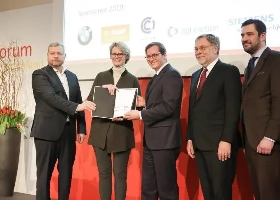 Michael Deutmeyer/EAS Batteries; Federal Minister for Education and Research Mrs. Anja Karliczek; Torge Thönnessen/Customcells; Gerold Neumann/Liacon Batteries; Ralf Elze/Leclanché GmbH