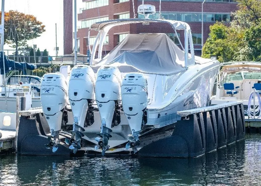 HarborHoist includes a self-levelling lift system for added safety when launching and stowing