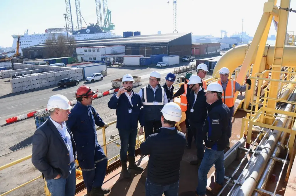 00_54551_Samuel-de-Champlain-launched-at-DSDu-3_lowres