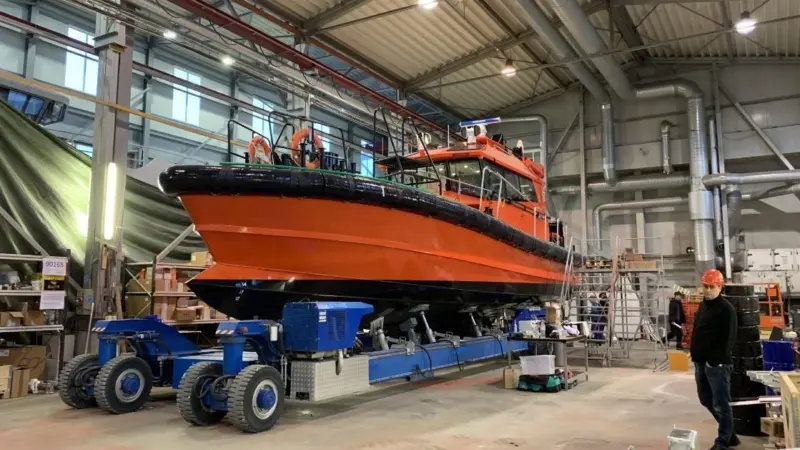 The new-built pilot boat at the Baltic Workboat shipyard (Photo: Renolit)