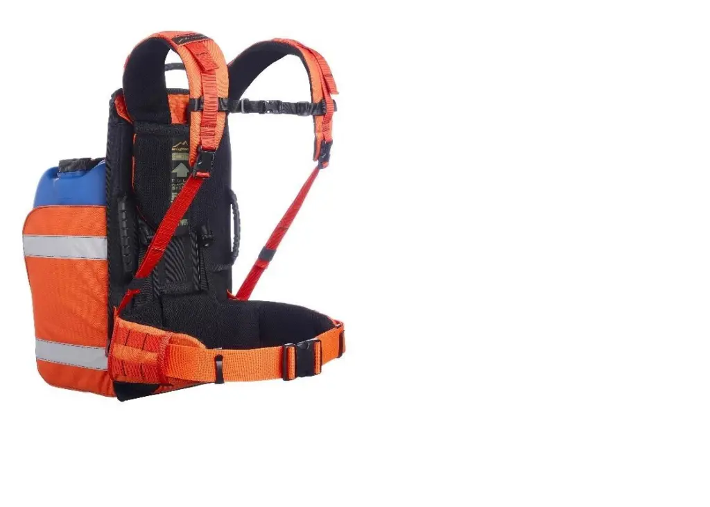 The backpack is particularly suitable for fighting fires on helicopter decks and open decks