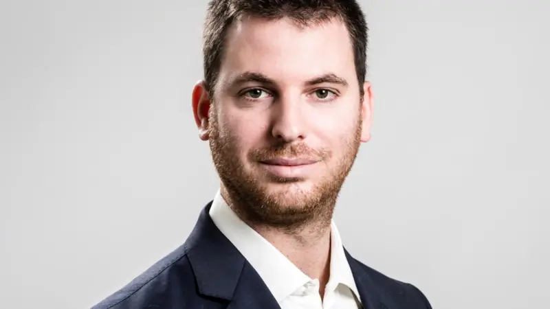 Dor Raviv: “You haven’t just got one nearby vessel to think about, you can have hundreds to deal with”
