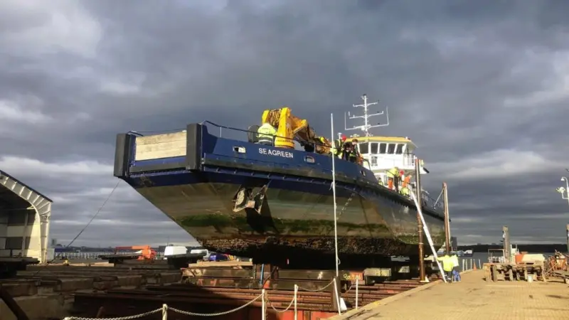 Hythe Shipyard facilities accommodate vessels of up to 950 tonnes and 11.5 metres in beam
