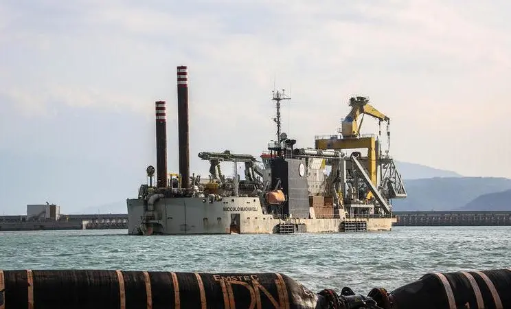 00_54676_MJAPR19Dredging-JDN