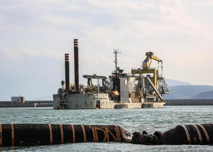 00_54676_MJAPR19Dredging-JDN